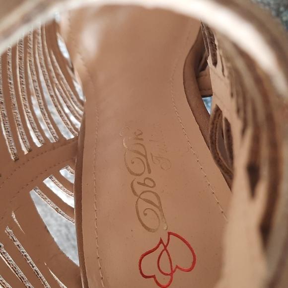 Women's D6DK Fashion Heel Shoe - Picture 8 of 10